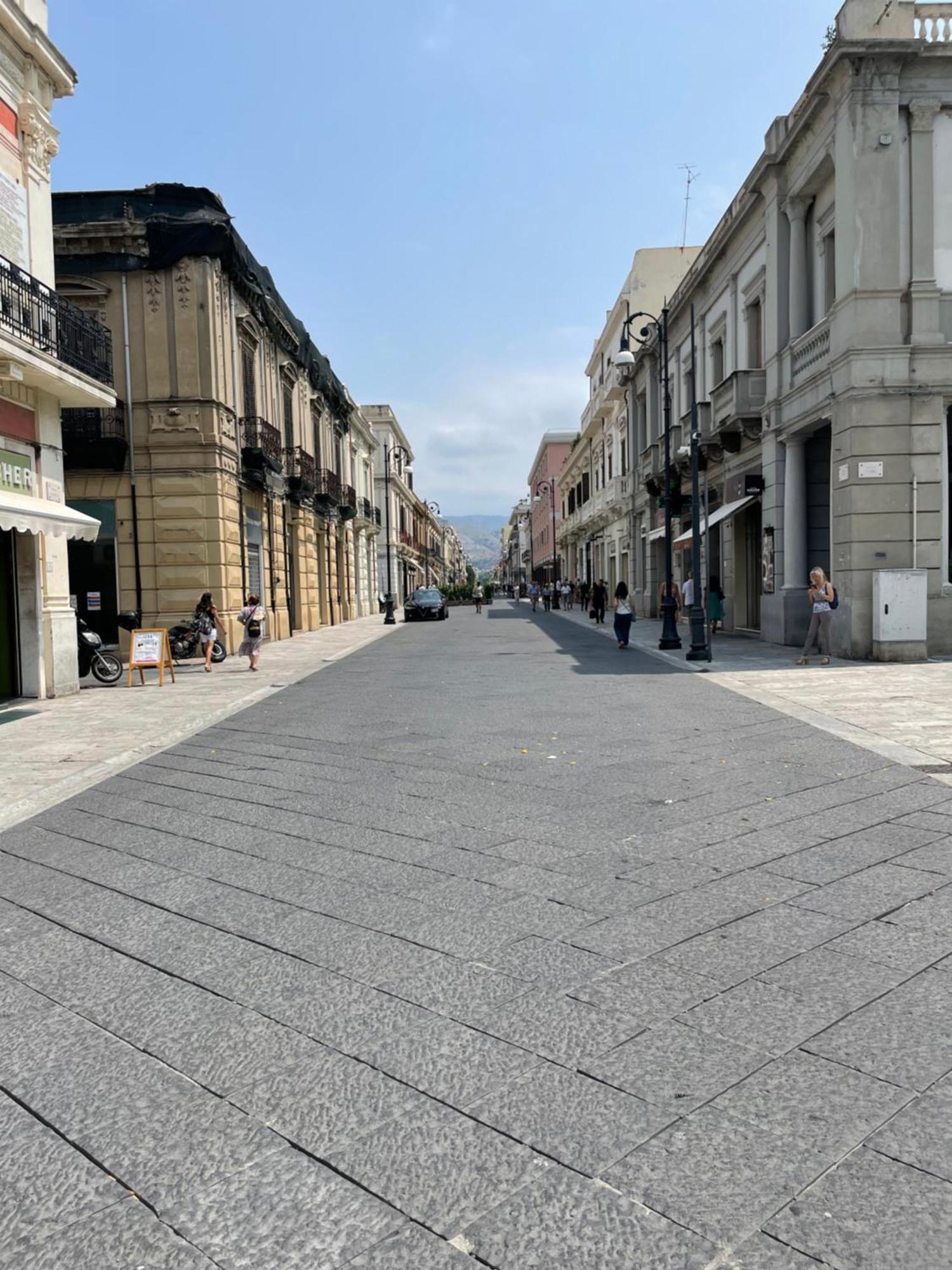 La Cattedrale Hotel Reggio di Calabria Luaran gambar